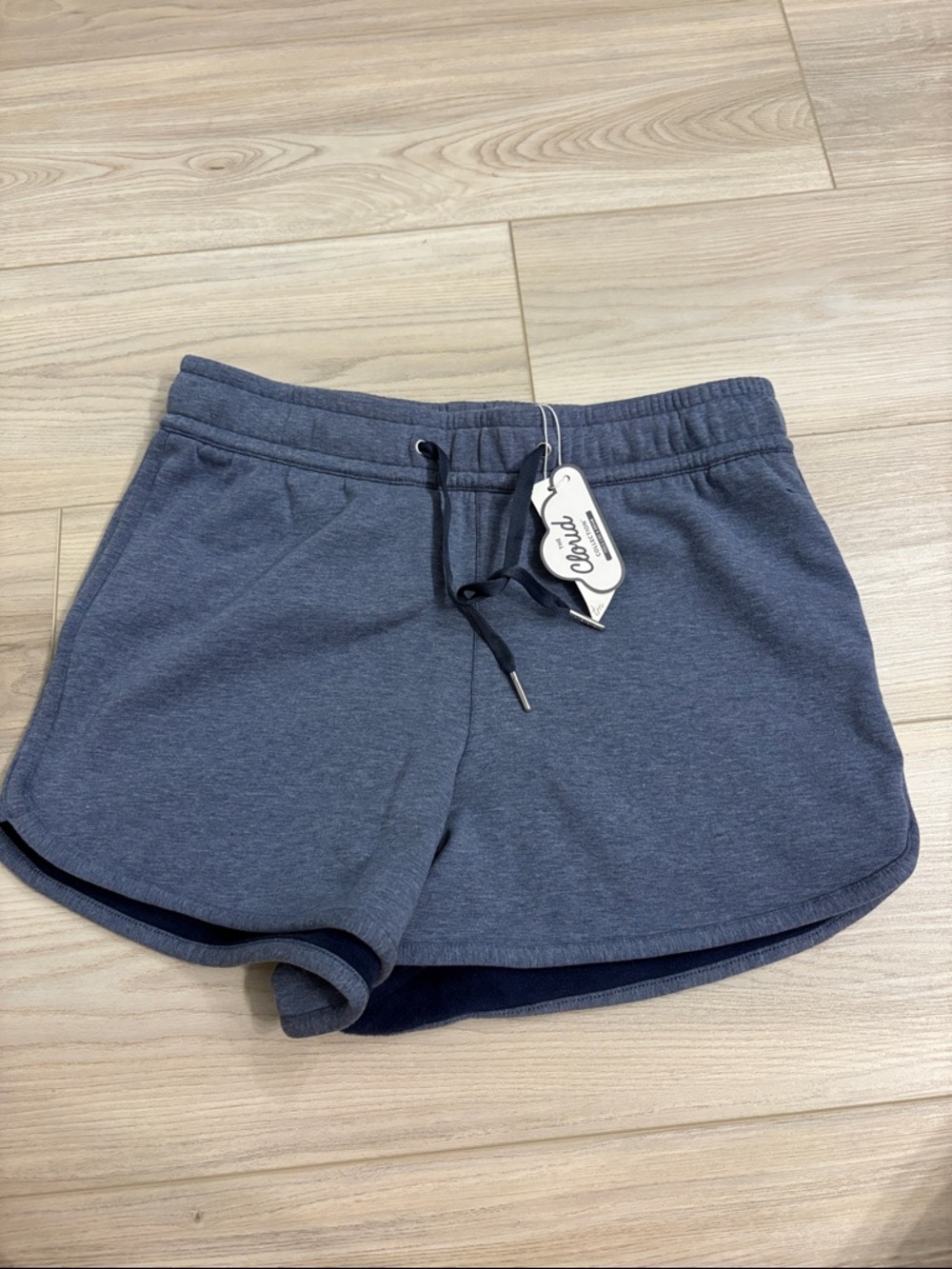 Travis Mathew Cloud tie short